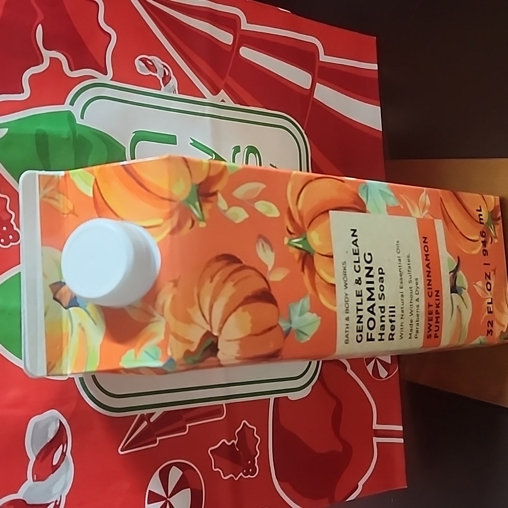 Bath & Body Works Sweet Cinnamon Pumpkin Hand Soap Refill Carton - Picture 5 of 5